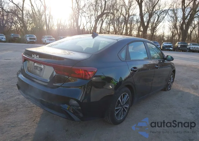 3KPF24ADXRE836142: 44182416