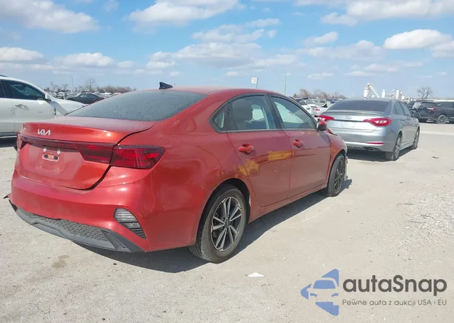 3KPF24AD8RE725671: 44182526