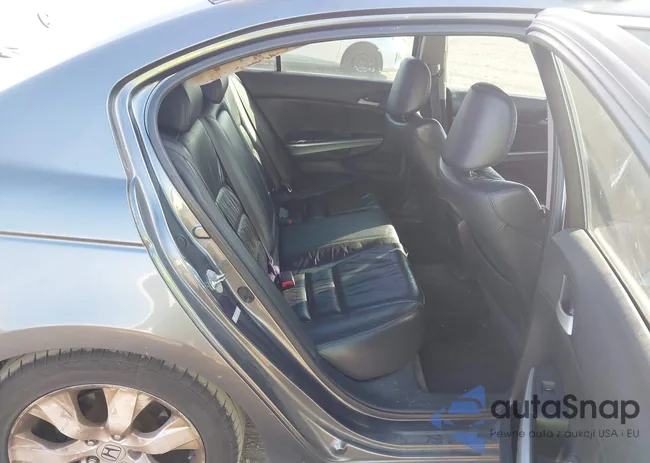 1HGCP36859A023046: 44182539