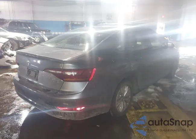 3VWC57BU5KM228211: 44182642