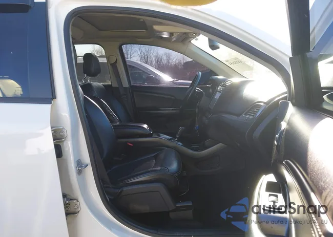 3C4PDCGG1JT152669: 44182654