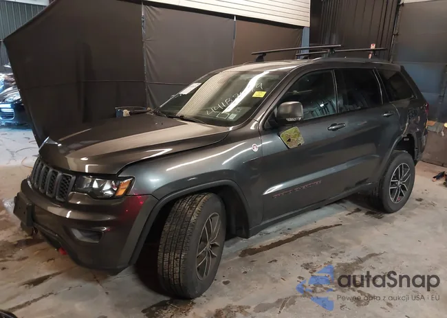 1C4RJFLT6JC130507: 44182679