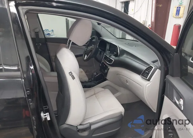 KM8J3CAL0MU335940: 44182681