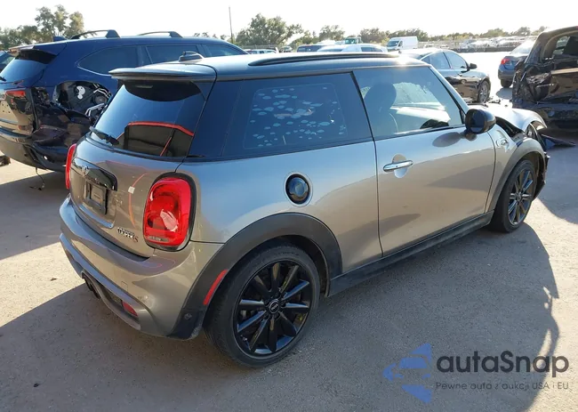 WMWXP7C54G2A44446: 44182688