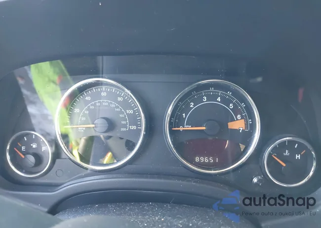 1C4NJDEB7FD371033: 44182703