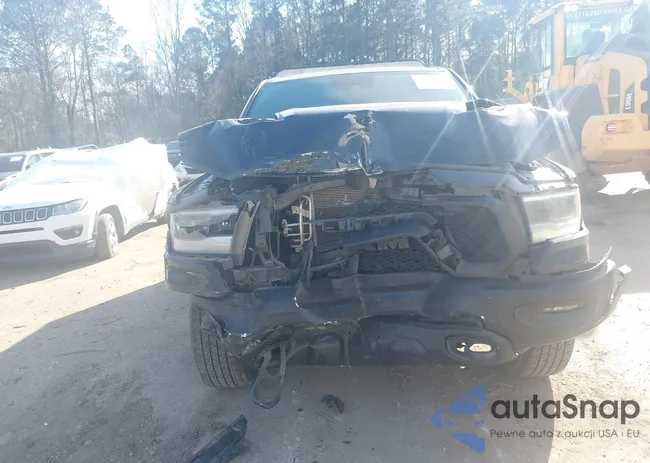 1C6SRFEM6MN529613: 44182730