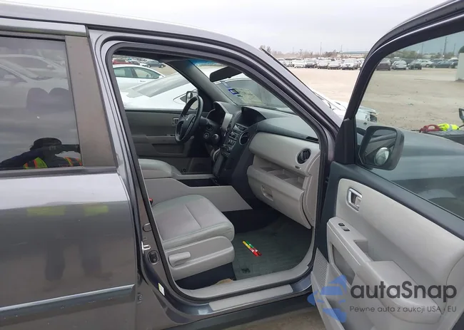 5FNYF3H40EB017061: 44182795