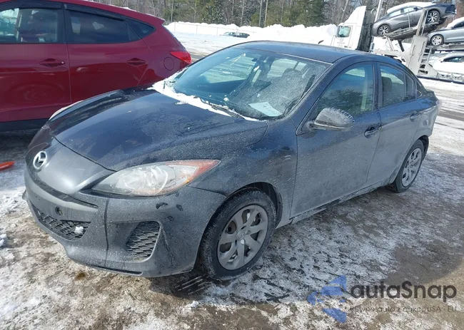 JM1BL1UG8C1535024: 44182796