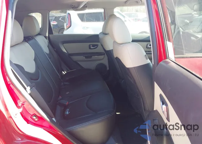 KNDJT2A60D7625716: 44182813