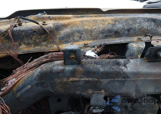 1GCFK19Y48Z120667: 44182837