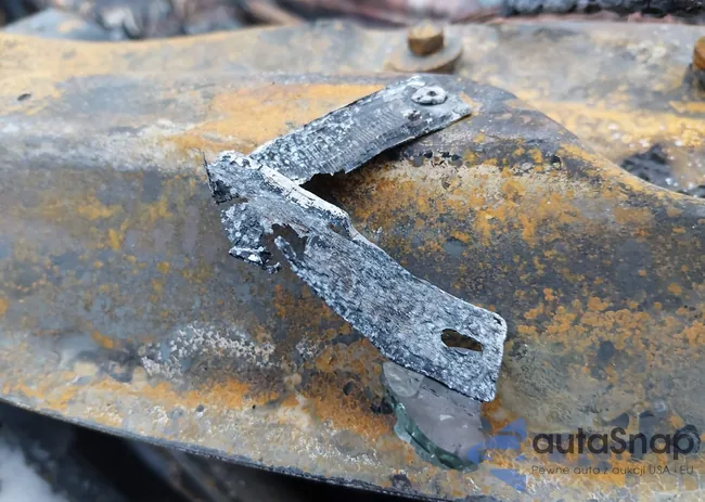 1GCFK19Y48Z120667: 44182837