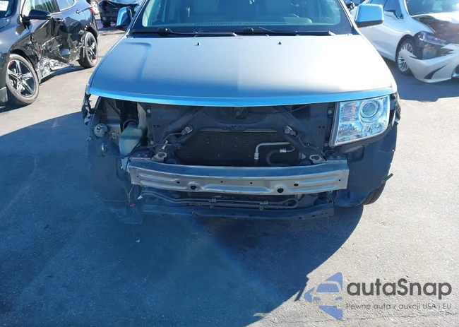 2LMDU68C88BJ17696: 44182863