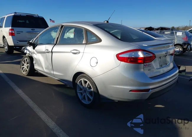 3FADP4BJ0KM137617: 44182895