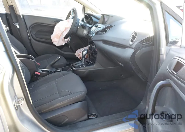 3FADP4BJ0KM137617: 44182895