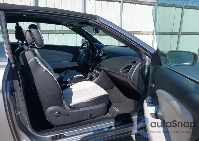 1C3BCBFG2EN138024: 44182928