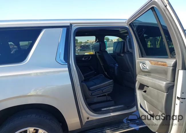 1GNSCFKD7MR492702: 44182136