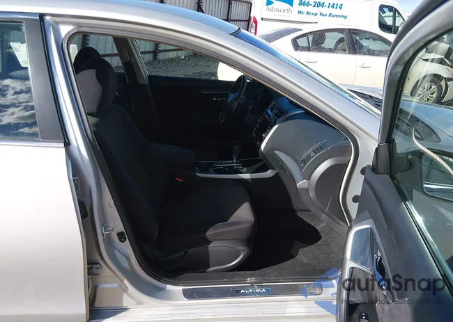 1N4AL3AP6DN447052: 44182228