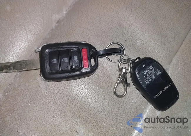 1HGCR2F38FA194815: 44182296