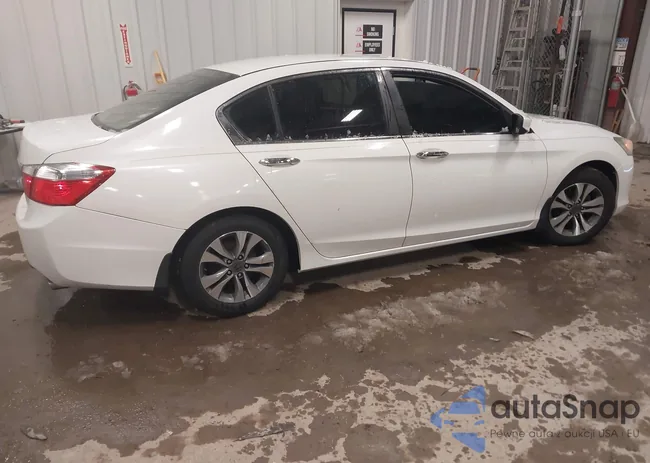 1HGCR2F38FA194815: 44182296