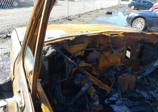 1FTDF15N8FNA44916: 44183517