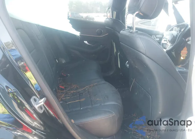 W1N0G8EB5NV395946: 44183612