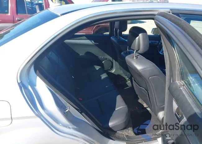 WDDGF4HB2CR235046: 44183786