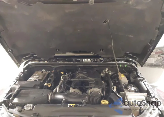 1C4BJWFG1JL822285: 44183858