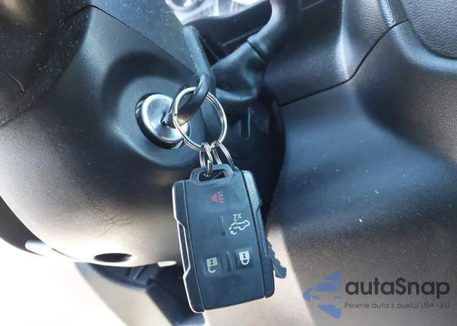 1GCRYAEH1MZ107600: 44183992