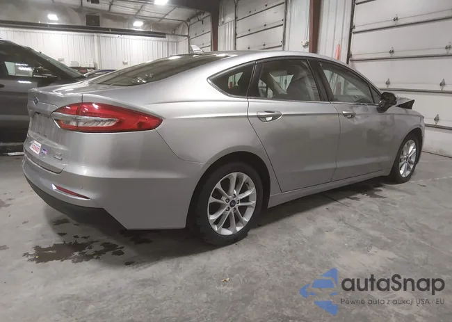 3FA6P0LU3LR234440: 44183030