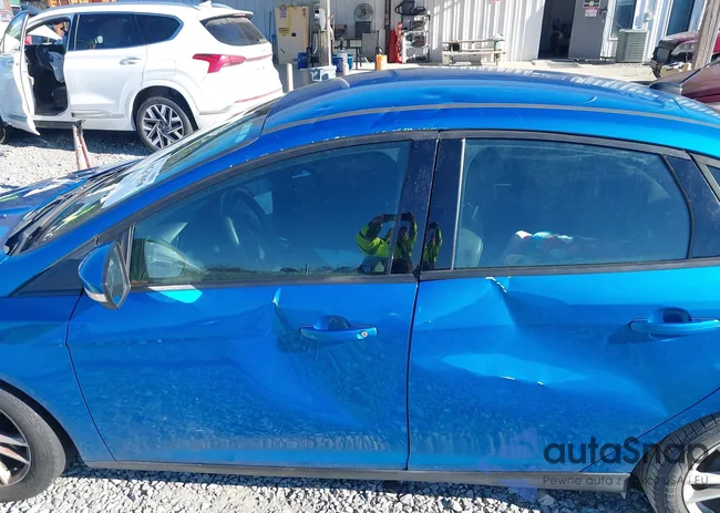 1FADP3F22FL370340: 44183050