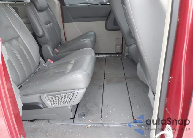 2A8HR54P48R663577: 44183140