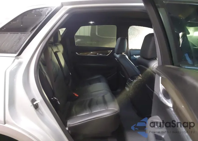 1GYKNFRS8HZ121703: 44183216