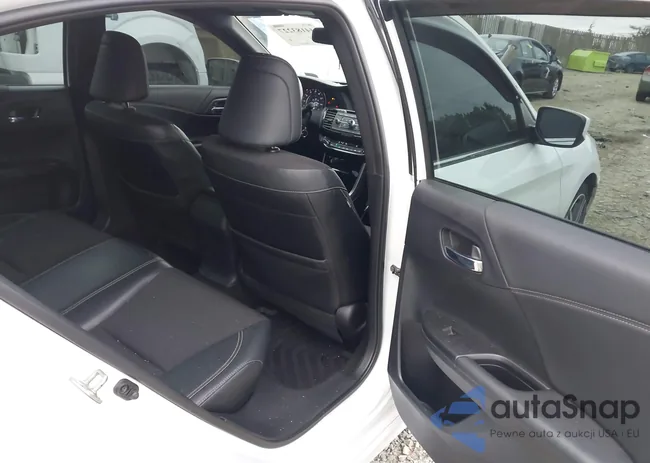 1HGCR2F56HA009617: 44183227