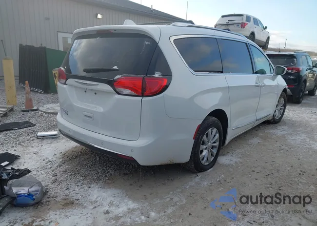 2C4RC1BG4KR625721: 44183279