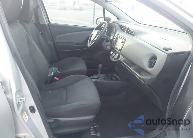 VNKKTUD32GA057923: 44183323