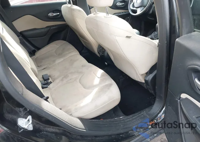 1C4PJLCS1FW793423: 44184472