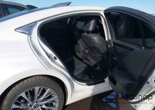 58ABZ1B18KKU03939: 44184525