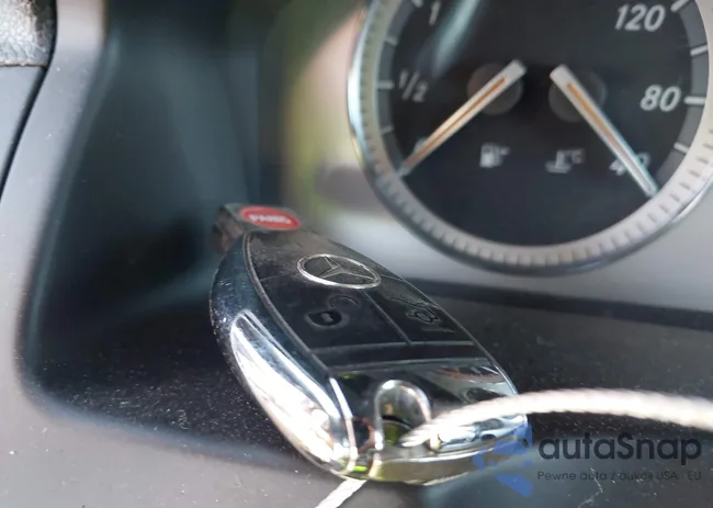 WDDGF54X28R037596: 44184576