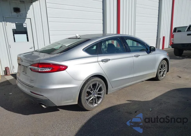 3FA6P0CD1KR219904: 44184668