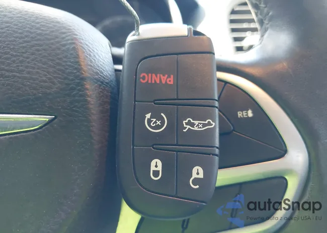 2C3CCAEG4KH628873: 44184676