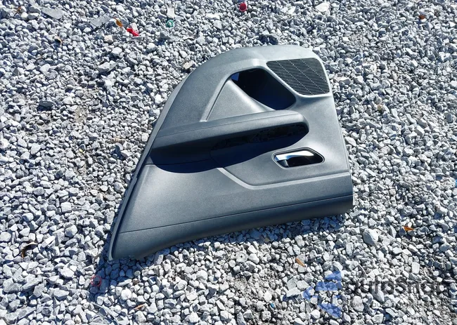 3N8AP6CB2SL326019: 44184700