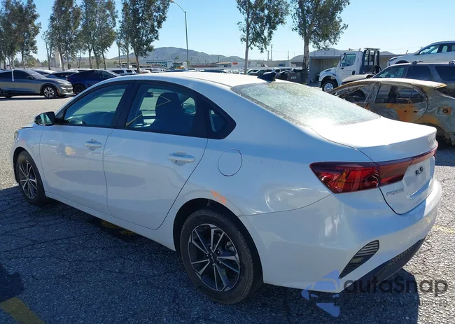 3KPF24AD7PE671096: 44184718