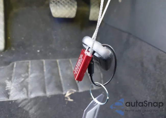 3VWEM7BU6RM050976: 44184877