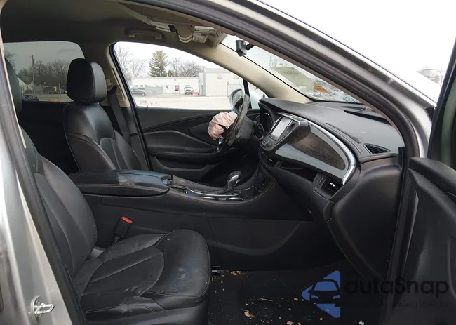 LRBFXBSA8HD045374: 44184991