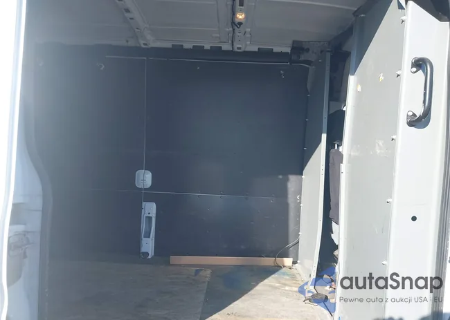 1FTYR2CM6GKA83984: 44184043