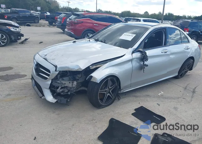 WDDWF4KB5JR418927: 44184070