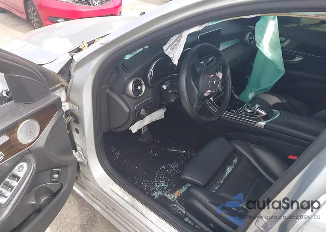 WDDWF4KB5JR418927: 44184070