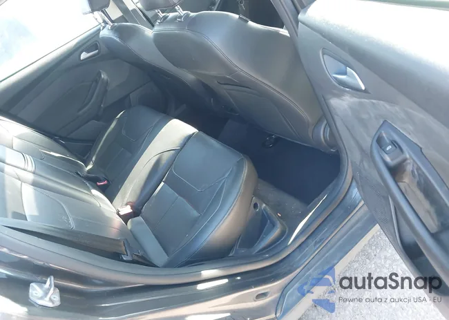 1FADP3K26FL319851: 44184094