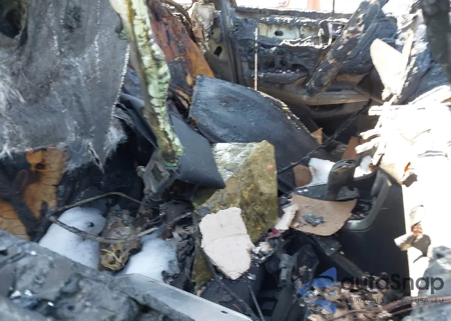 MAJ3S2GE6KC307197: 44184103