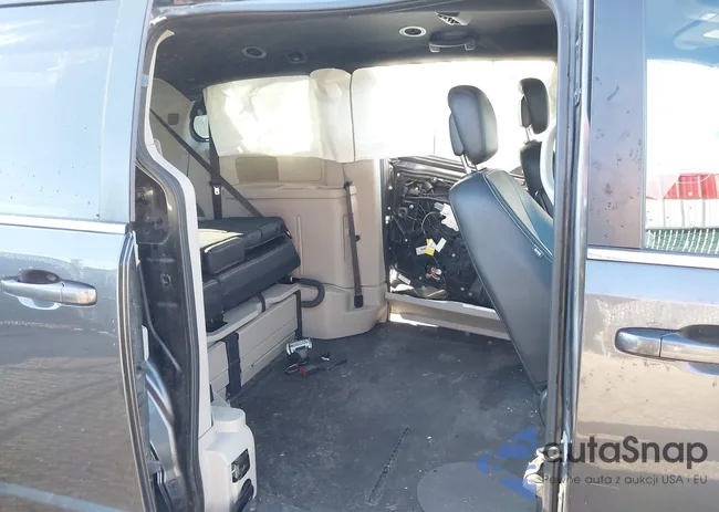 2C7WDGCG8JR218598: 44184185